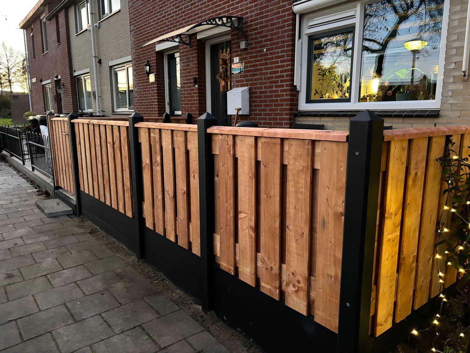 Schutting bij een voortuin