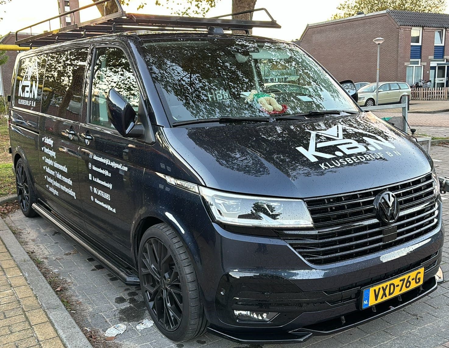 Bedrijfsbus van Klussenbedrijf B.N.